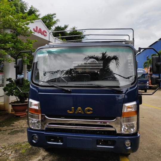 JAC N500 E5  5 TẤN THÙNG KÍN- THÙNG BẠT